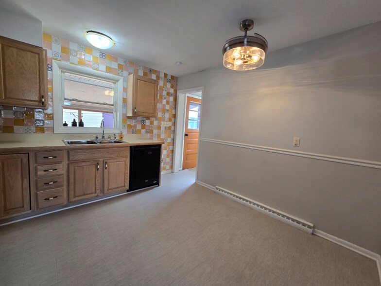 Building Photo - 705 Decatur St