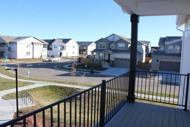 Building Photo - Stunning 2 bedroom Townhome in Fort Collins