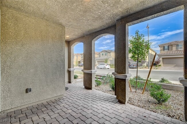 Building Photo - 2409 Bellinzona Pl