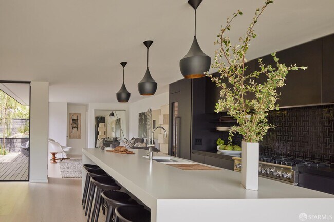 Building Photo - 169 Amber Dr