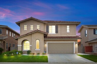 Building Photo - Beautiful Winchester 4-Bedroom  Home!