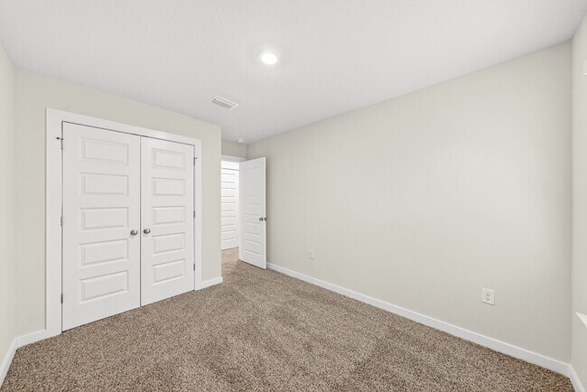 Building Photo - 51 S Main Deck Dr