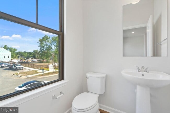 Building Photo - 12711 Cricket Song Wy