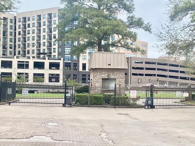 Building Photo - 2209 S Braeswood Blvd