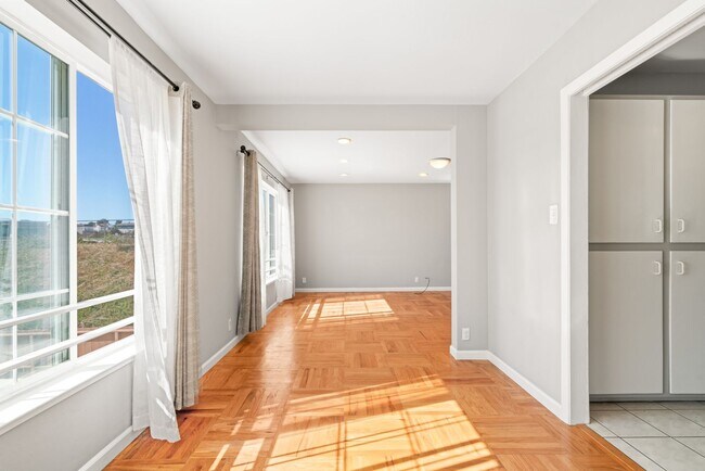 Building Photo - 101 Cerro Dr