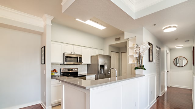 Building Photo - 9212 Myrtlewood Cir W