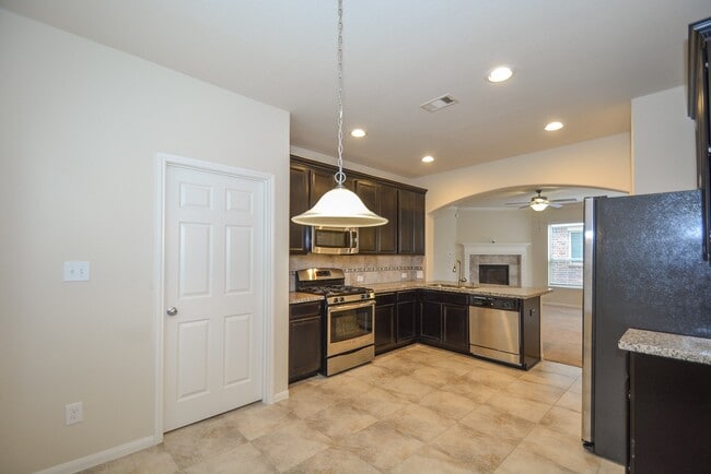 Building Photo - 20215 Stonebridge Terrace Dr