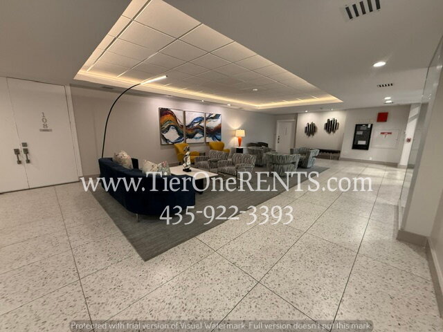 Building Photo - This property offers a NO DEPOSIT option available for qualified renters