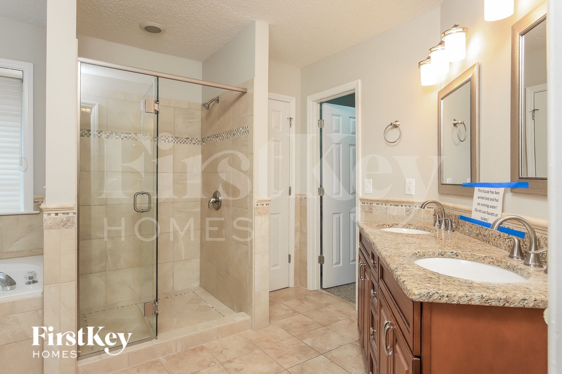 Building Photo - 3802 Northumberland Dr