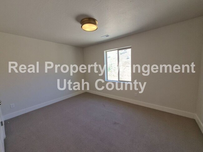 Building Photo - 2172 Cape Fox Way