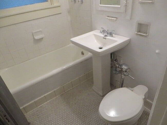 Interior Photo - Sheridan Court