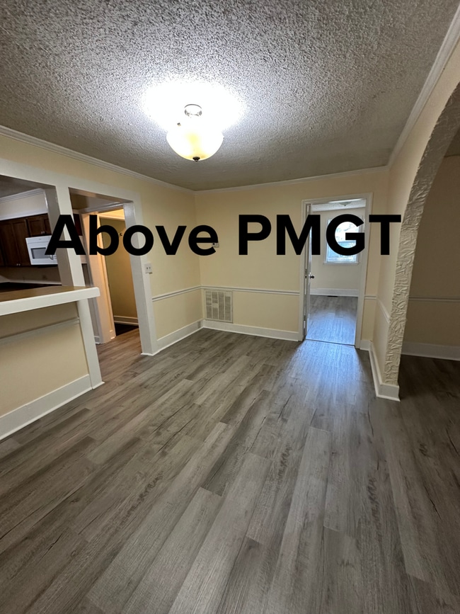 Building Photo - 3 bed, 2 bath remodeled home