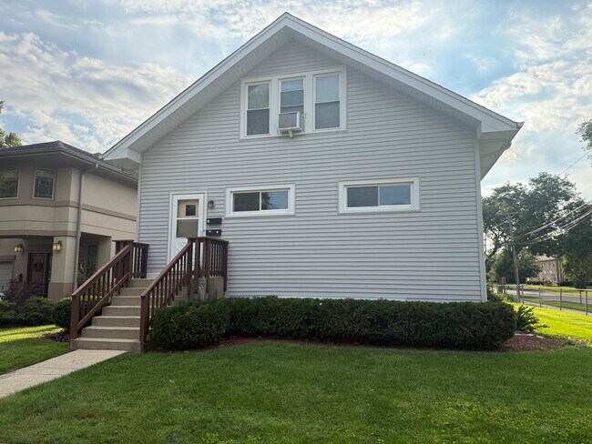 Primary Photo - 544 Arlington Ave