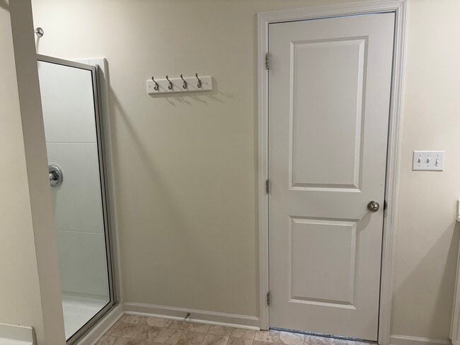 Building Photo - 4045 Bentwood Cove Dr