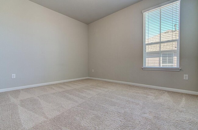 Building Photo - 414 Epiphany Ln