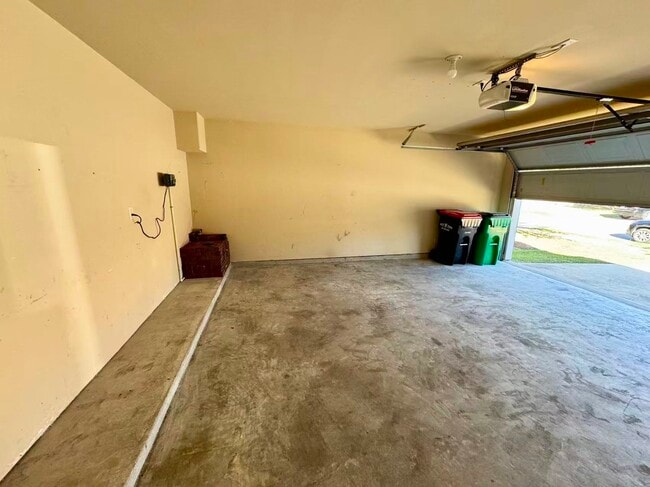 Building Photo - 6418 Black Bamboo Ln