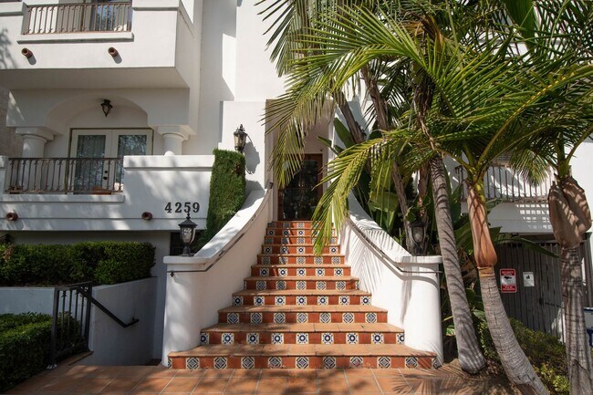 Building Photo - 4259 Dixie Canyon Ave