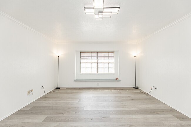 Building Photo - 16814 Kilwinning Dr