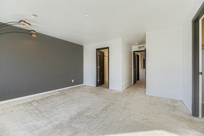 Building Photo - 15765 E Otero Ave