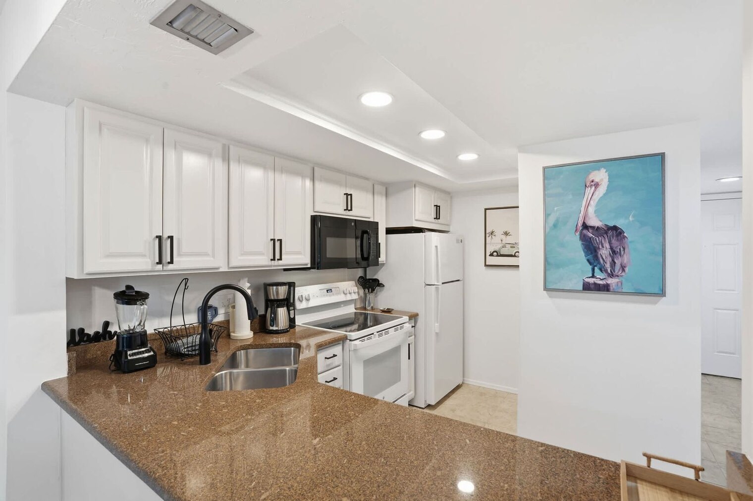 Building Photo - 600 Neapolitan Way