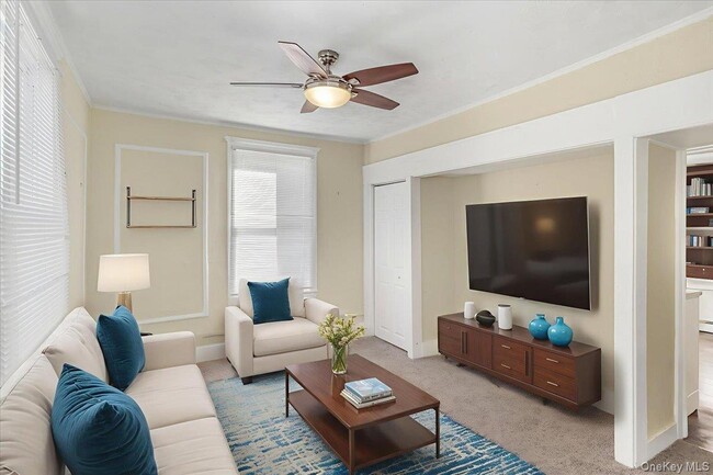 Building Photo - 35 Lake Ave