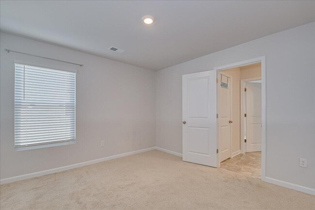 Building Photo - 1412 Deer Hollow Run