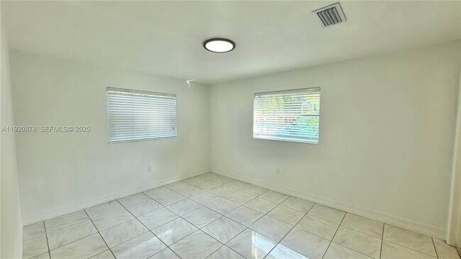 Building Photo - 6504 Arbor Dr