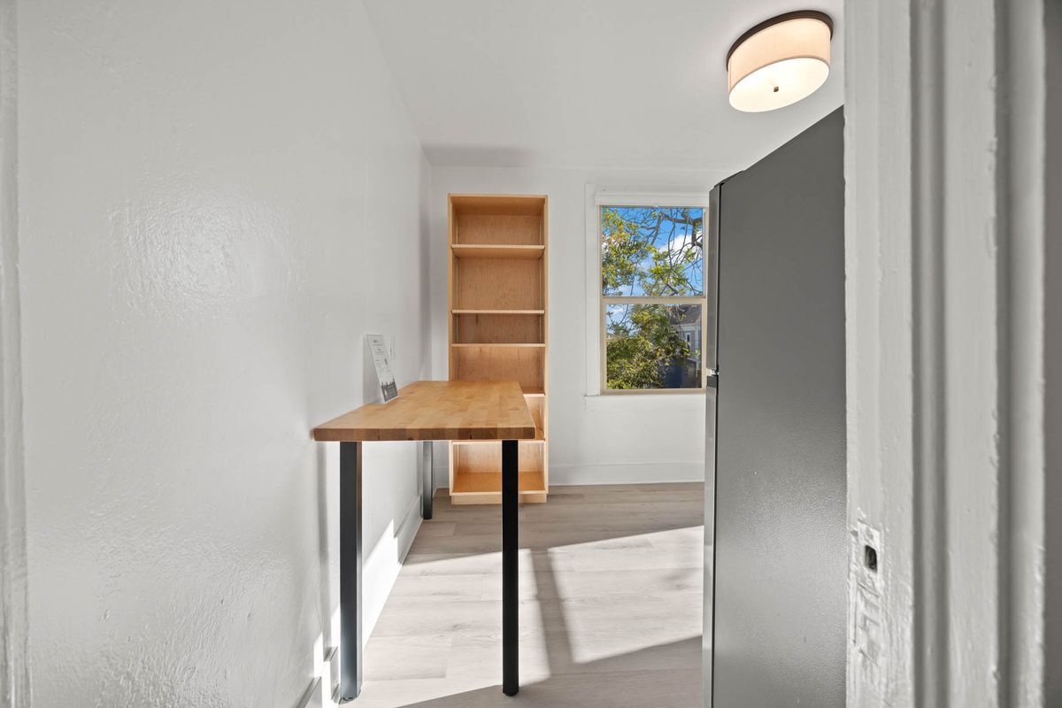 Building Photo - 1816 Carleton St