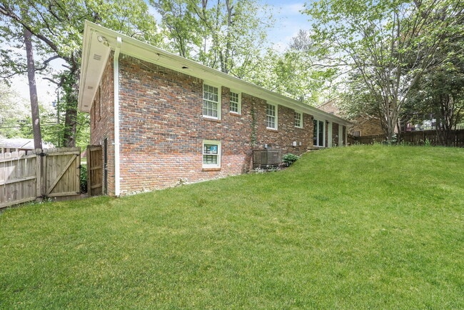 Building Photo - 3639 Telstar Dr