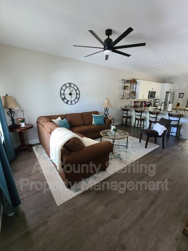 Building Photo - 316 SW Yulan St