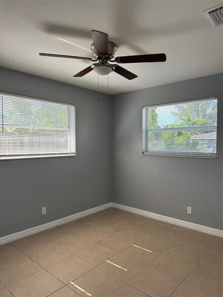 Bedroom 1/2 - 1036 NW 5th Ave