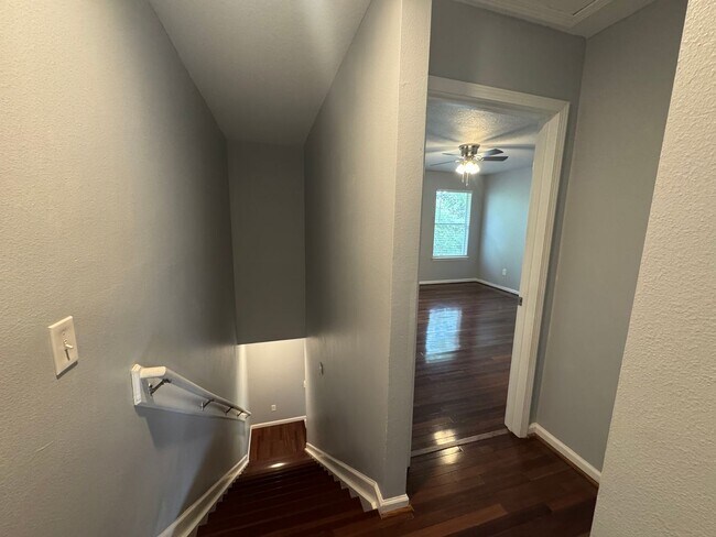 Building Photo - Available Now! Westside Timothy's Landing 2/2.5 Townhome with a 1-Car Garage