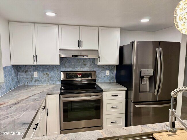 Building Photo - 5817 W Tierra Buena Ln