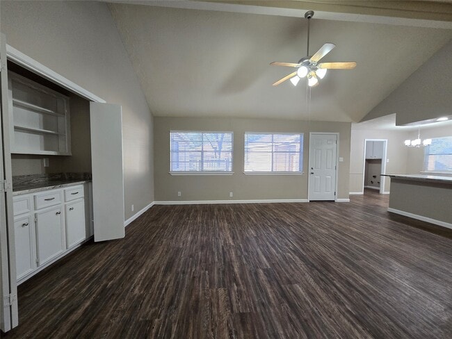 Building Photo - 2623 Fern Hill Dr