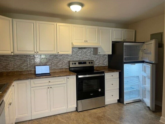 Building Photo - 16a Mayberry Dr