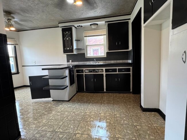 Building Photo - 16242 Bringard Dr