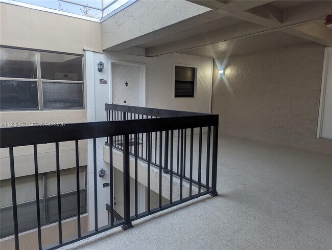 Building Photo - 601 Ives Dairy Rd