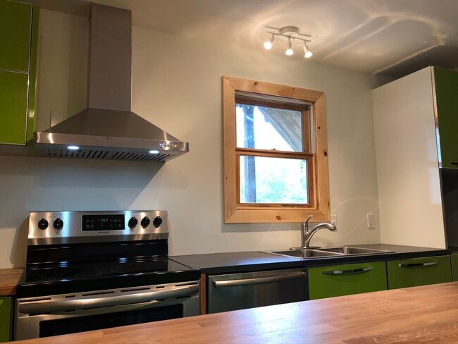 Building Photo - Zenith Apartments, LLC