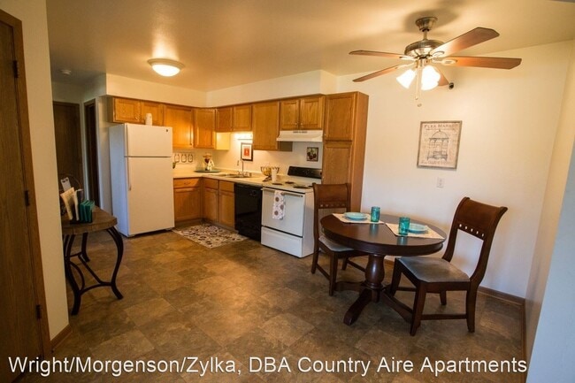Building Photo - 2 br, 1 bath Apartment - 4830-4900 Easy St