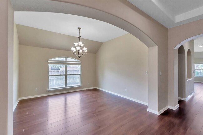 Building Photo - 101 Dasher Drive