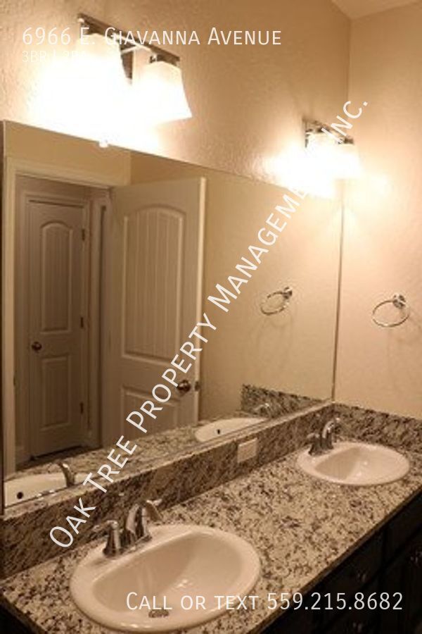 Building Photo - 6966 E Giavanna Ave