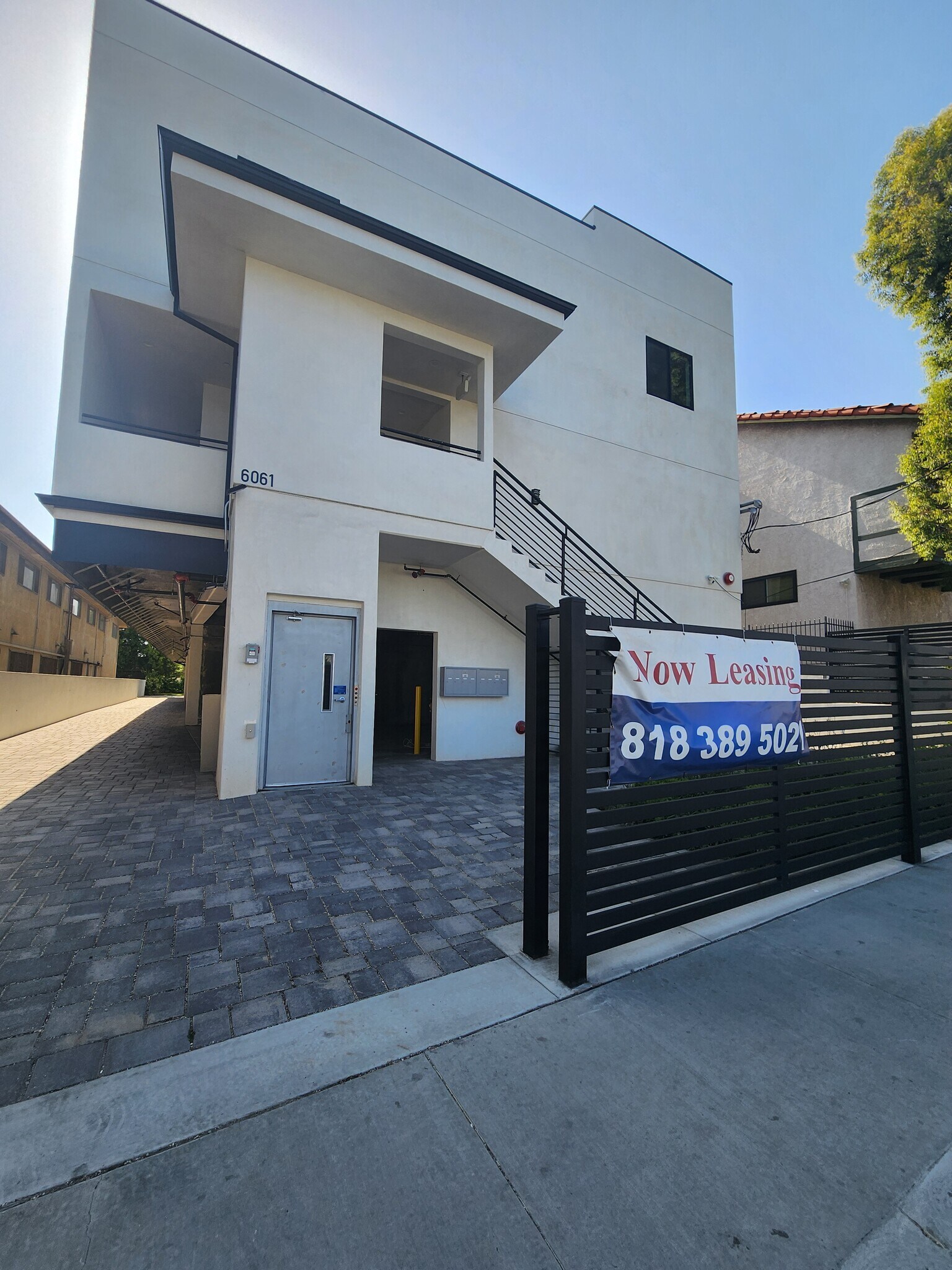 Building Photo - 6061 Fulton Ave