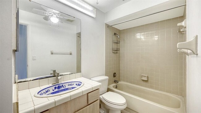 Building Photo - 5010 Barrington Cir