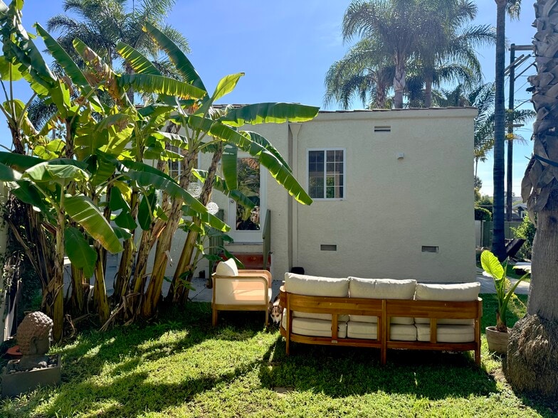 Building Photo - 2300 Pisani Pl