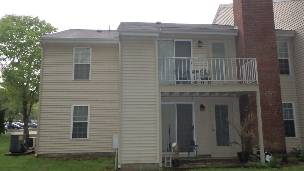 Building Photo - 4 Walden Dr
