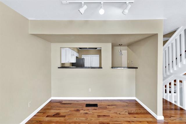 Building Photo - 6808 Eastridge Dr