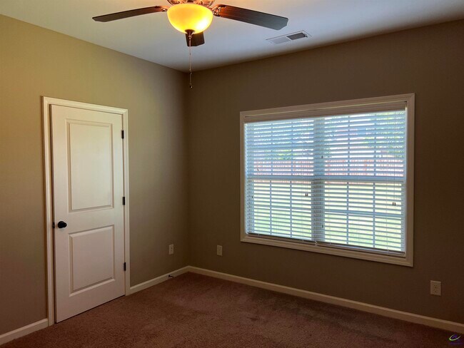 Building Photo - 104 Jared Court