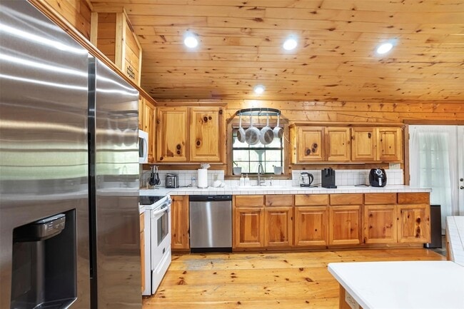 Building Photo - 1700 Co Rd 270