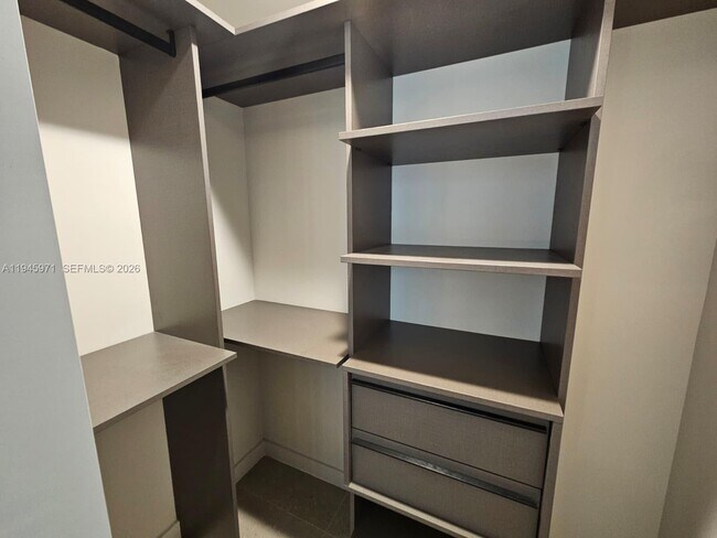 Building Photo - 11 NE 6th St