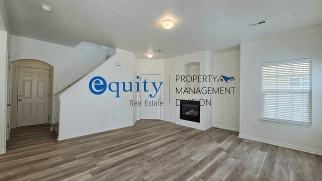 Building Photo - Newly Updated!